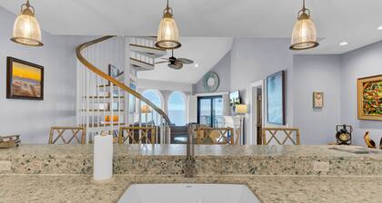 518 Seascape | Waterfront Views + Community Pool