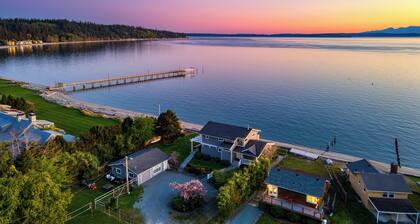 Cozy Whidbey Island Stay | Steps on the Beach | Fireplace, BBQ, Near Trails