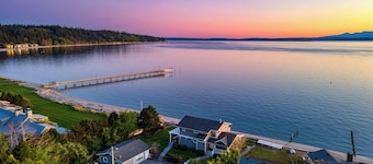 Cozy Whidbey Island Stay | Steps on the Beach | Fireplace, BBQ, Near Trails