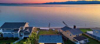 Cozy Whidbey Island Stay | Steps on the Beach | Fireplace, BBQ, Near Trails