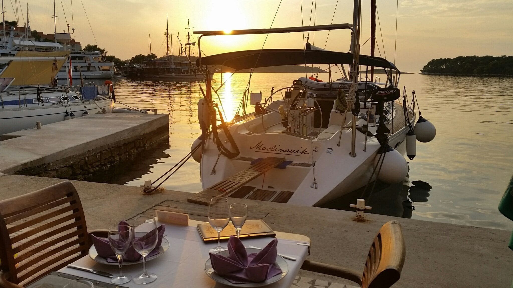 屋外ダイニングエリア