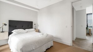 2 bedrooms, iron/ironing board, WiFi (free), bed sheets