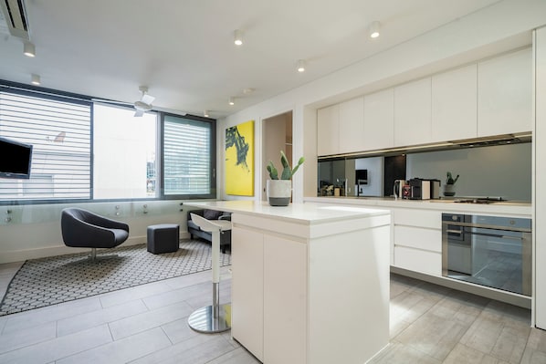 Fridge, microwave, oven, stovetop