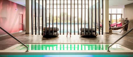 Piscine intérieure, piscine chauffée