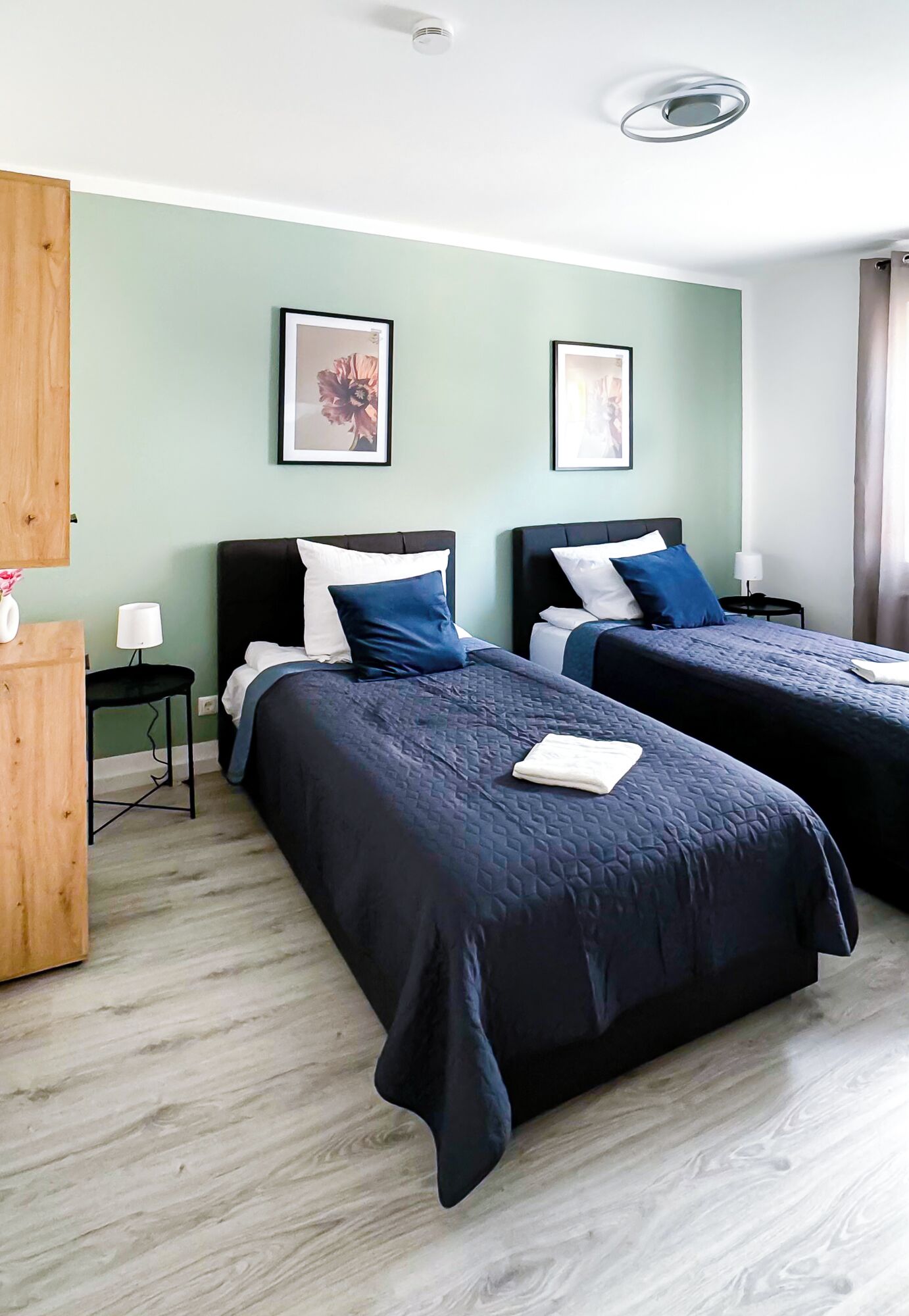 2 chambres, fer et planche à repasser, Wi-Fi, draps fournis