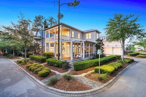 Exterior - Enjoy WaterColor with Beach Club Access, Electric Cart, and Private Pool for a Relaxing Vacation! (Santa Rosa Beach)