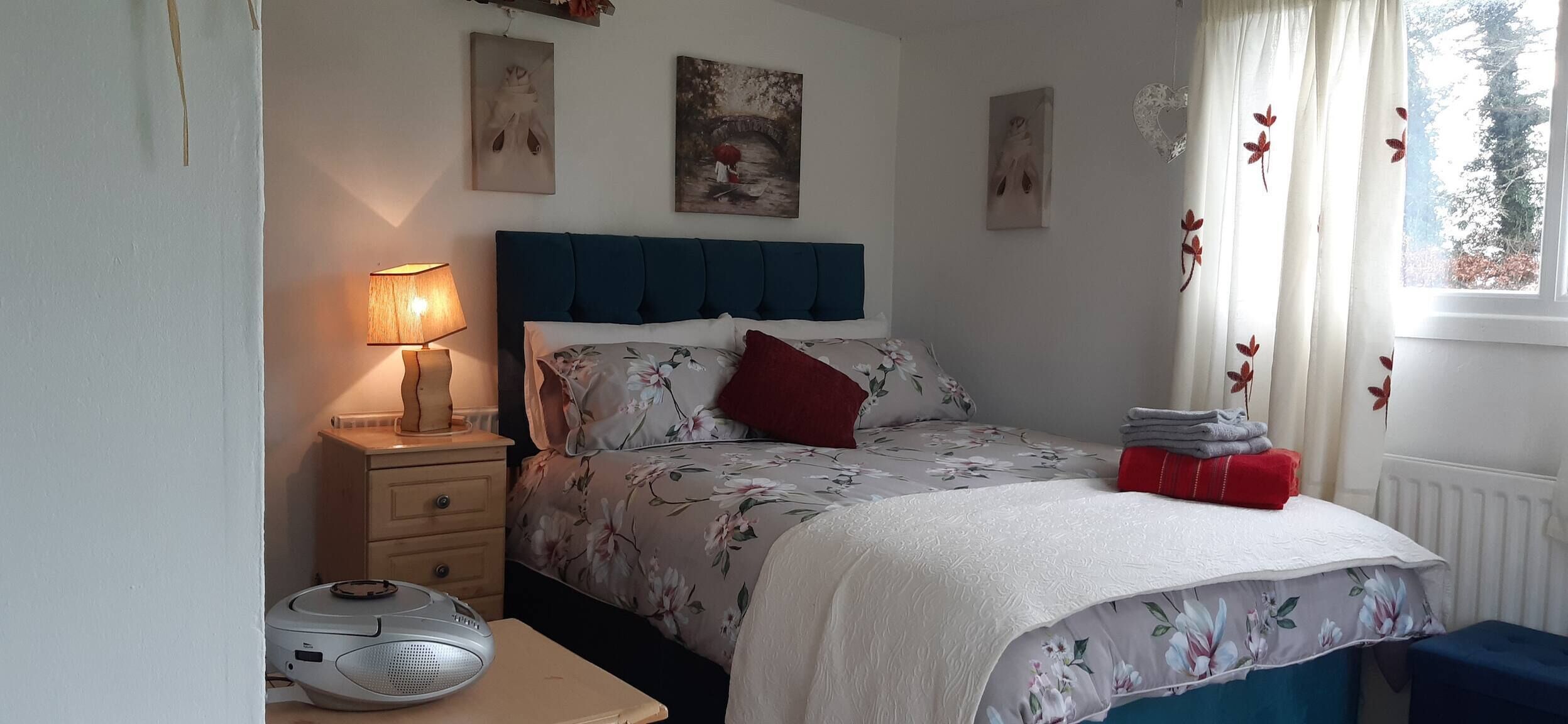 Cabin, 2 Bedrooms, Fireplace, Garden View | 2 bedrooms