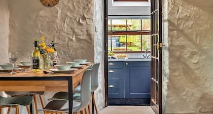 Cottage in Snowdonia with Private Hot Tub