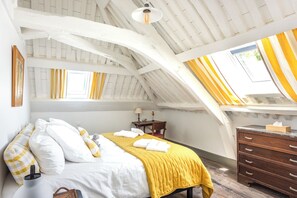 4 chambres, fer et planche à repasser, lit parapluie, Wi-Fi gratuit