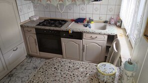 Mikrowelle, Ofen, Herdplatte, Geschirrspüler