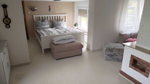 3 bedrooms, WiFi, bed sheets