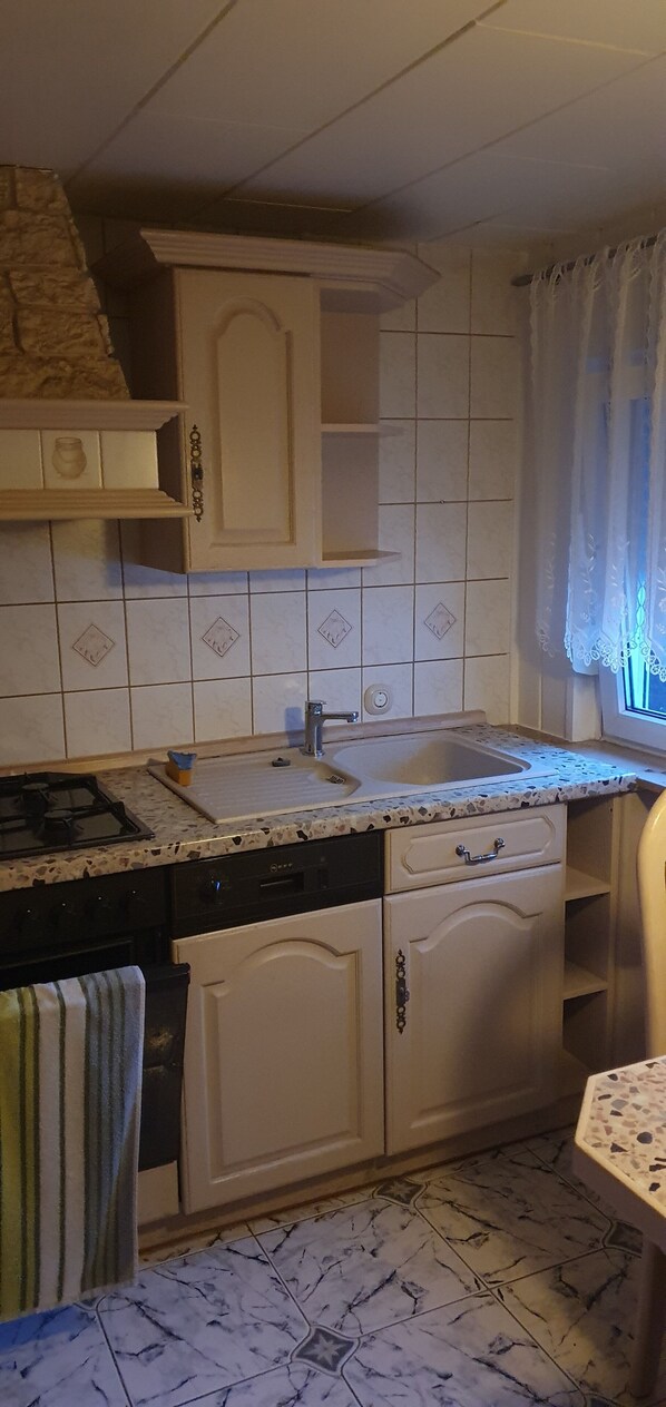 Microwave, oven, stovetop, dishwasher