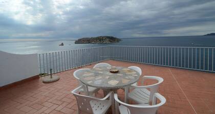 Haus am Wasser nahe Sandstrand Costa Brava