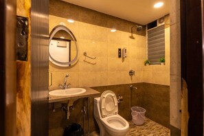 Shower, towels, soap, shampoo