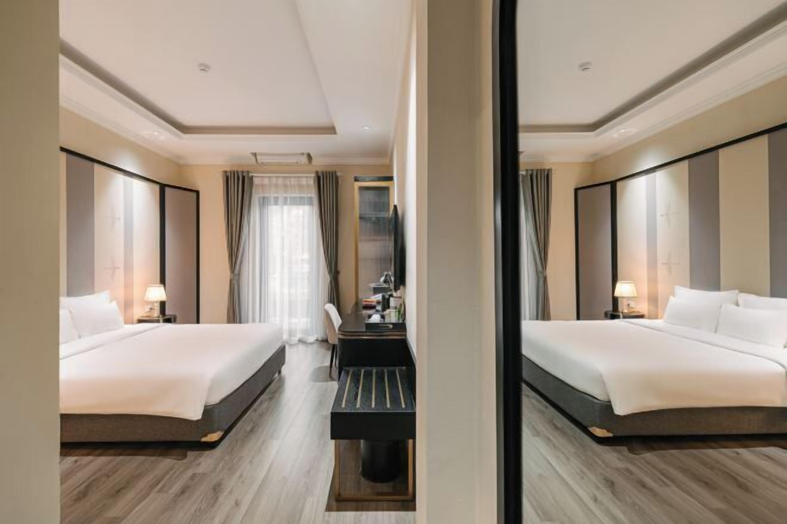 Minibar, in-room safe, individually decorated, desk