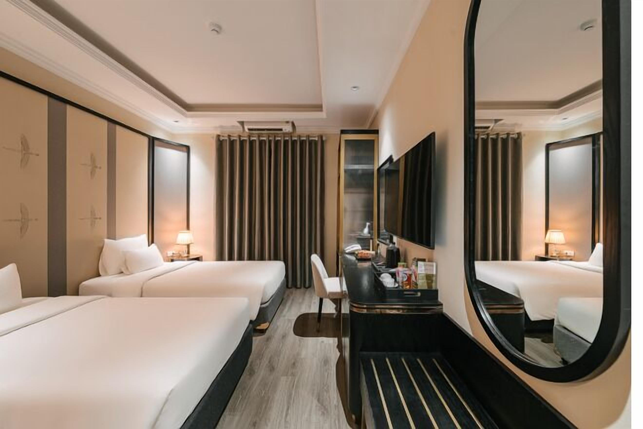 Minibar, värdeförvaringsskåp på rummet och individuell inredning