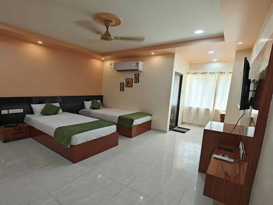 Twin Room | Free WiFi