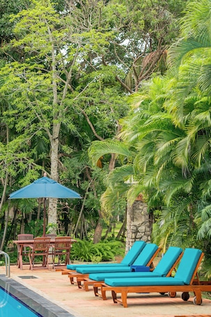 Sundeck. Ging Oya Lodge