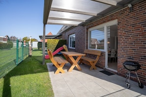 Outdoor dining - Apartment 'Seemöwe' with Shared Garden and Wi-Fi (Norden)