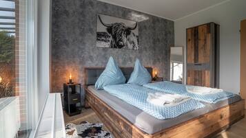 1 bedroom, iron/ironing board, free WiFi, bed sheets