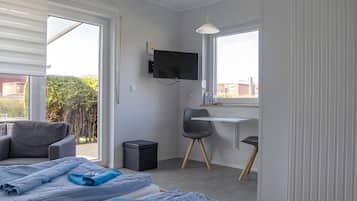1 habitación, tabla de planchar con plancha, wifi gratis y ropa de cama