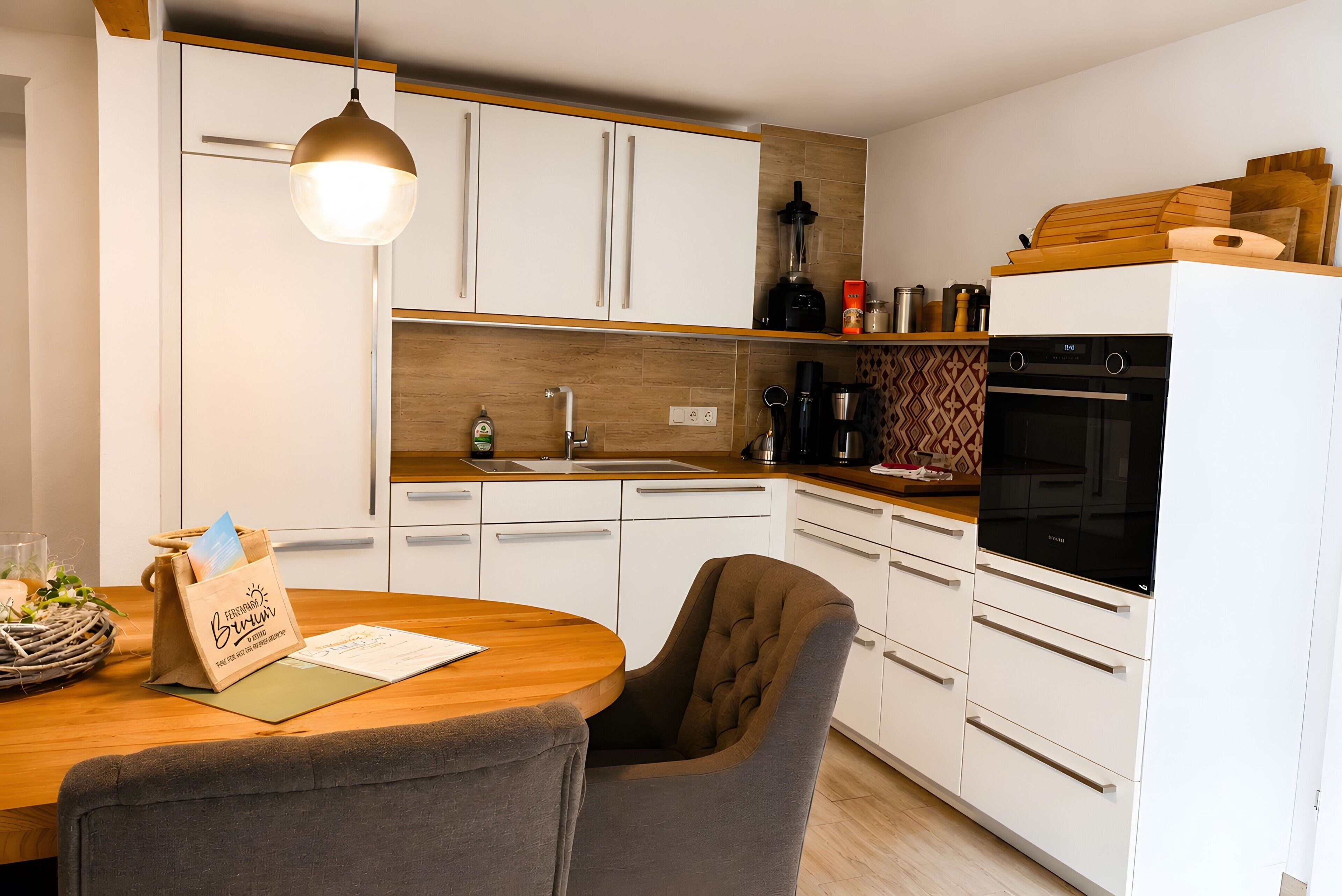 Microonde, forno, piano cottura, lavastoviglie
