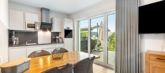 Holiday Home 'Diemelblick' with Lake View, Private Terrace and Wi-Fi