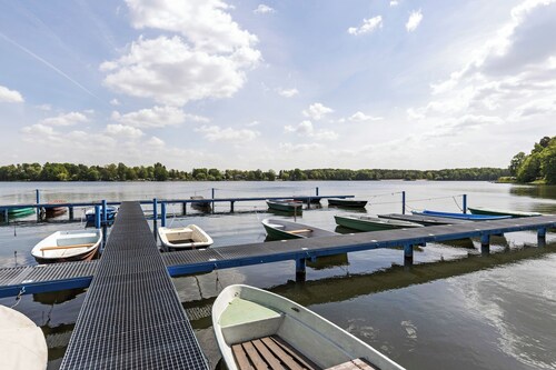 Ferienhaus 'Am See' mit privater Terrasse, privatem Garten und Wi-Fi