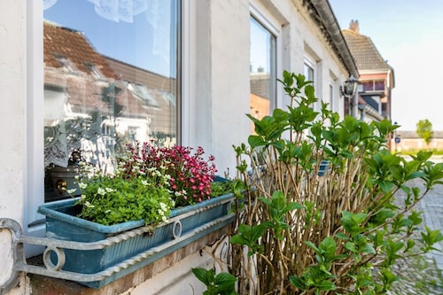 Ferienwohnung 'Lüddes Fischerhuus' mit privater Terrasse, privatem Garten und Wi-Fi