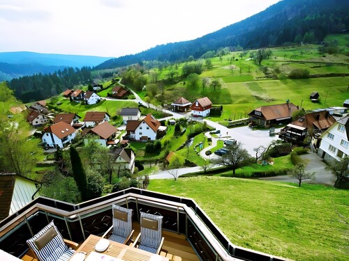 Holiday Home 'Paula' with Mountain View, Wi-Fi and Air Conditioning
