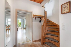 Interior - Holiday Home 'Kleiner Leuchtturm-Backbord' with Private Terrace, Private Garden and Wi-Fi (Fehmarn)