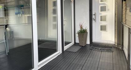 Ferienwohnung 'Blum' mit privater Terrasse, privatem Garten und Wi-Fi
