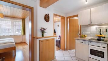 Refrigerador, horno, parrilla de estufa y lavavajillas