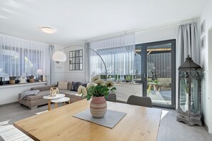 Interior - Apartment 'Riekes' with Mountain View, Private Terrace and Wi-Fi (Schmallenberg)