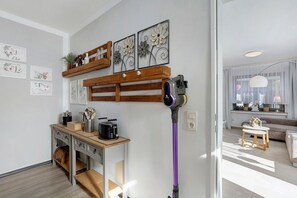 Interior - Apartment 'Riekes' with Mountain View, Private Terrace and Wi-Fi (Schmallenberg)