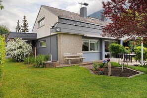 Exterior - Haus Gutschi with Mountain View, Large Garden and Wi-Fi (Gemeinde Imst)
