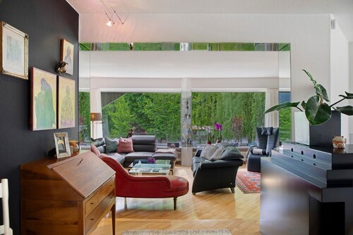 Haus Gutschi mit Bergblick, großem Garten und Wi-Fi