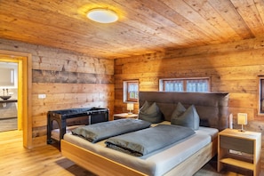 3 habitaciones, wifi gratis y ropa de cama