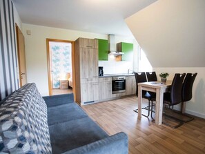 Interior - Apartment 'Kornkammer' with Shared Garden, Balcony and Wi-Fi (Schmallenberg)