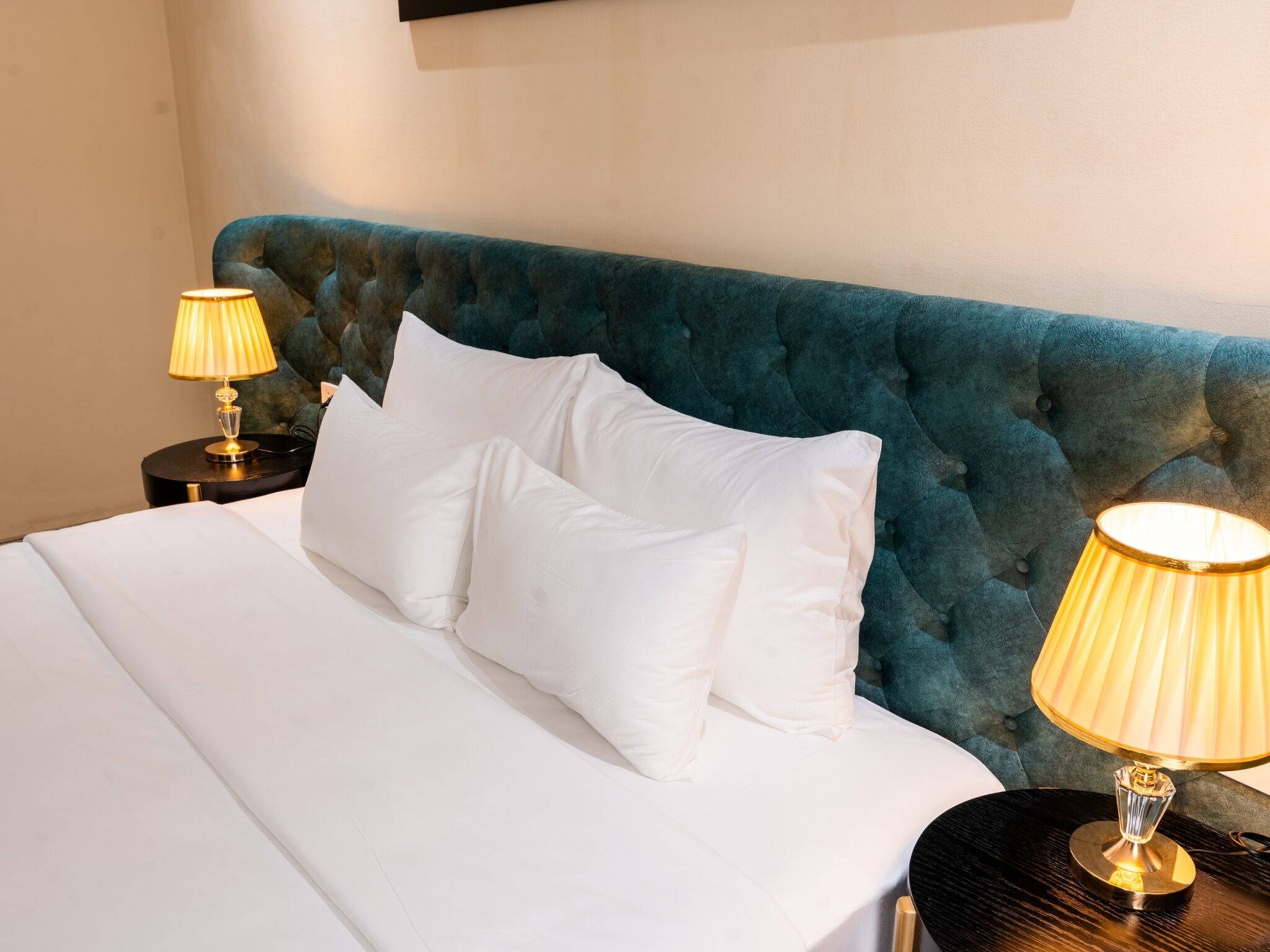 Allergiatestatut vuodevaatteet, minibaari (osa tuotteista ilmaisia)