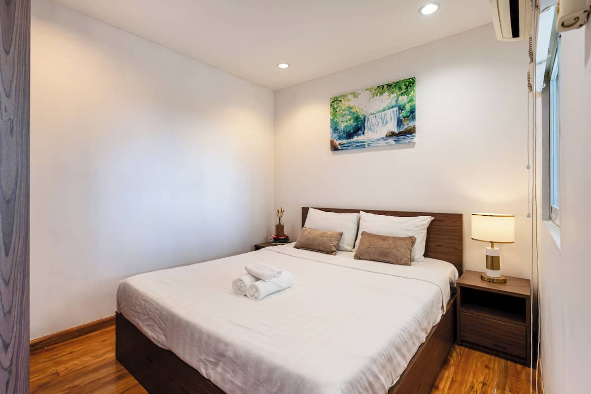 3 bedrooms, desk, soundproofing, free WiFi