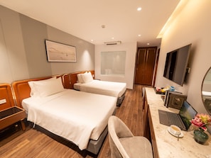 Superior Double Room | Premium bedding, minibar, in-room safe, desk