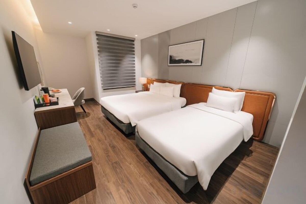 Hochwertige Bettwaren, Minibar, Zimmersafe, Schreibtisch