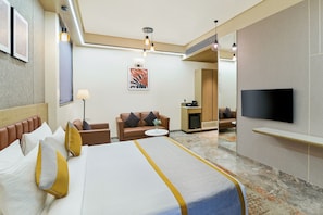 Premium Room | Laptop workspace, free WiFi - Enrise by Sayaji Latur (Latur)