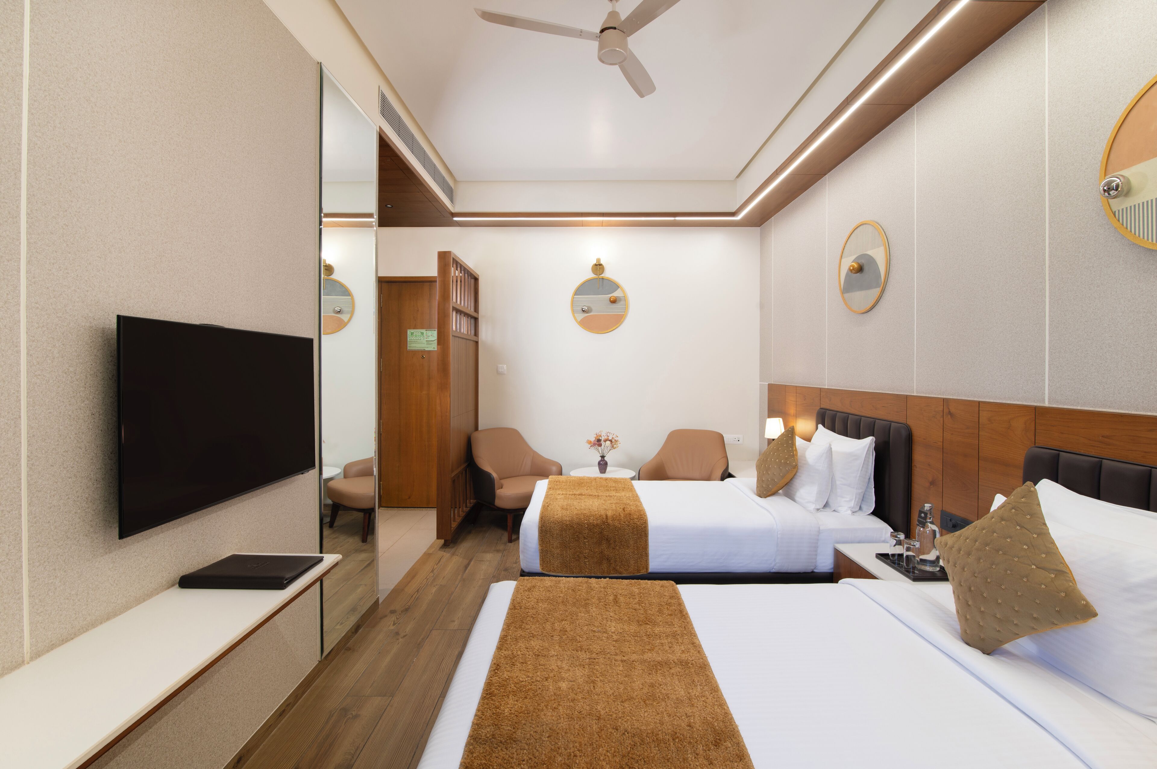 エグゼクティブ ルーム | ノートパソコン用作業スペース、WiFi (無料)