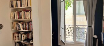 Charming three-room apartment with terrace in the heart of the Marais