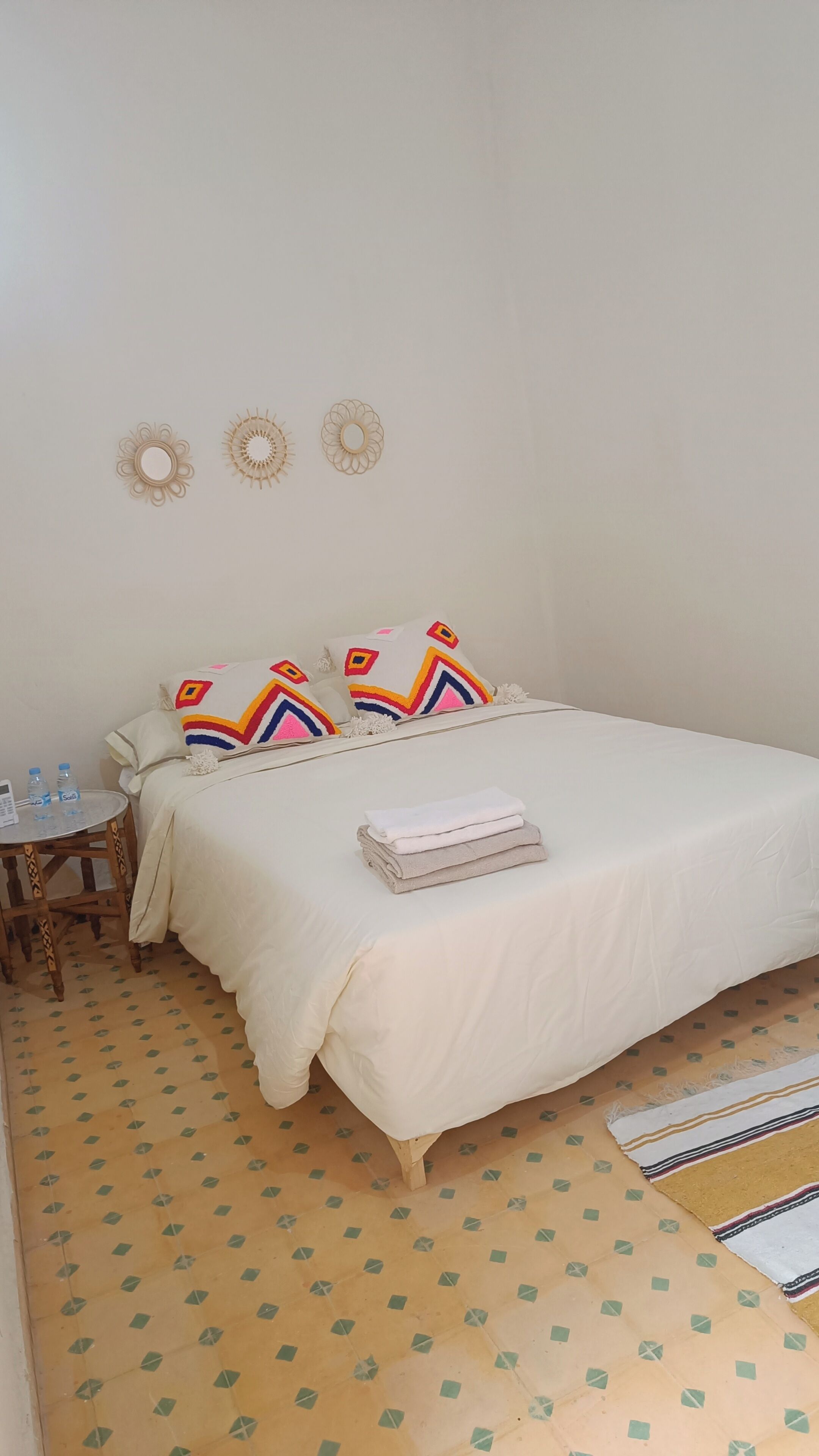 5 chambres, fer et planche à repasser, Wi-Fi gratuit, draps fournis