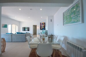 Dining - Villa Casa Branca (Canyamel)