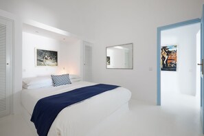 2 bedrooms, iron/ironing board, free WiFi