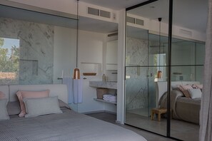 6 Schlafzimmer, Bügeleisen/Bügelbrett, Reisekinderbett, kostenloses WLAN